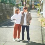 Kayo Noro Instagram - 『GU 』父の日のキャンペーン お父さんと一緒に撮影しました👨🏻👩🏻 ・ GU TOPICS にオススメ商品や、 ありがたいことにわたくしと父とのインタビュー掲載してございますので、是非ご覧ください。 https://www.gu-global.com/jp/ja/news/ ・ ・ 昨日は母の日でしたね♡ 感謝を伝えることの大切さを年々感じています。 ・ ・ #gu