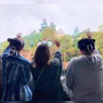 Kayo Noro Instagram - DayDay. 17日 後半放送 ・ 『ファンタジースプリングス』 ピーターパンコーデで✨ ひと足お先に取材させていただきましたんですが 私はピーターパンも大好きでして💚 ピーターパンのネバーランド✨どこもかしこもネバーランド！！最高すぎです！ アトラクション泣きます！ファンタジースプリングス全部泣くけどw ピーターパンのネバーランドアドベンチャー、 フェアリー.ティンカーベルのビジーバギー、 完全に私はピーターパンの世界に実寸でいました‼️いましたよ‼️😭♡ ・ ・ 幼少期から1番見たのは絶対ピーターパンなんです♡とくにナナ🐶が大好きで！ ここ最近ナナのグッズが増えているので更にコツコツ沢山集めてます！またグッズの発売が増えるかな✨？ ・ ・ ホテル、ロビーしか拝見できませんでしたが、ファンタジーなピンクパープルな世界観が広がっていました✨ 今度泊まりに行けた時に、楽しみに中を見てみたいと思います✨ ・ ・ #ファンタジースプリングス #東京ディズニーシー #dayday