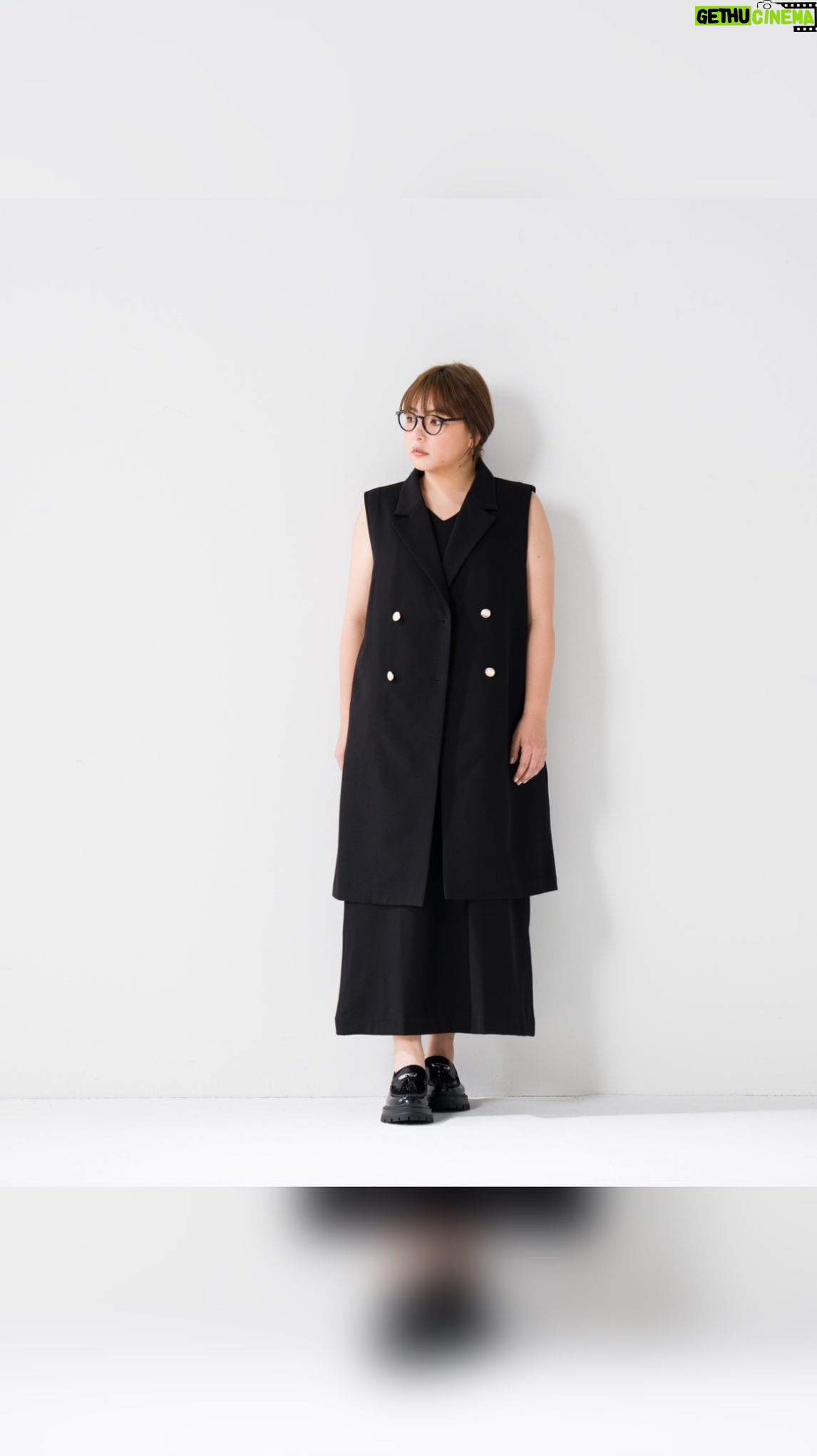 Kayo Noro Instagram - QVCから 3/25 9:00〜発売なります 私がプロデュースします アパレルブランド 『Notice//colors』 ・ 発売前に皆さんにご紹介させていただきました!インスタライブ そのアーカイブになります!! ・ 気に入っていただけると嬉しいです‼️頑張ります!! これからよろしくお願い申し上げます。