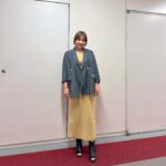 Kayo Noro Instagram - まだ寒かった時の衣装です☘️ それでは本日も、よろしくお願い致しますm(_ _)m ・ ・ ①沸騰ワード10コストコロケで矢田さんと真珠さんとりゅちぇといちご狩り行った時の思い出と共に🍓 ・ coat @jusglitty_official knit @sloane.jp pants @garageofgoodclothing_official sneakers @pumajapan pierce,ear cuff @zuttoholic rings @artidaoud ・ ・ ②写真を撮った場所と陽の具合が悪いですが、シャツがどんな色かものっぺり顔と共に載せときます🤙🏻 ・ shirt @ships_women_official pants @champion_japan @utspr pumps @tsurubymarikooikawa pierce,blacelet @zuttoholic rings @artidaoud ・ ・ ③フラメンコの趣味を見つけようというロケだと聞いて来て呑気な写真です♪この後半泣きしますw ・ blouson @champion_japan @utspr t-shirt,pants @81branca @utspr sneakers @pumajapan Pierce @zuttoholic ・ ・ ④トーク番組で若槻千夏さんは改めて只者ではないと感じたあとの自分に開き直った写真ですw ・ knit @cadune_official pants @micaanddeal_official pumps @zara jewelry @artidaoud ・ ・ ⑤韓国ロケ🇰🇷めちゃくちゃ楽しかった！この厚底のUGGを今年も買いそびれてしまったので、今年の冬はベージュの厚底UGGをgetしたいです ・ coat @aewen_matoph knit @lebouquet_official pants @gu_global stole @haunt_daikanyama @guestlist___tokyo boots @ugg ・ ・ ⑥テイラースウィフトのライブを見た後だったので、大胆なドレスに赤いリップをしたくなって着ました💋 ・ jacket @micaanddeal_official one piece @uncrave_official sandal @kanematsu_official jewelry @zuttoholic ・ ・ ⑦とても好きな衣装のあわせ😊 ・ knit,skirt @cadune_official boots @drmartens_japan pierce @zuttoholic ring @artidaoud ring @in_m_o_o_d ・ ・ ⑧ハマダ歌謡祭でこの日はゴスペラーズ黒沢さんと歌わせてもらえた日🎤マイクを奪いに行きました！嬉しかった！！！！！ vest @arpege_story knit @cadune_official skirt @grace_continental.div pumps @charleskeithofficial pierce @i_n_m_o_o_d rings @artidaoud ・ ・ ・