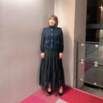 Kayo Noro Instagram - まだ寒かった時の衣装です☘️ それでは本日も、よろしくお願い致しますm(_ _)m ・ ・ ①沸騰ワード10コストコロケで矢田さんと真珠さんとりゅちぇといちご狩り行った時の思い出と共に🍓 ・ coat @jusglitty_official knit @sloane.jp pants @garageofgoodclothing_official sneakers @pumajapan pierce,ear cuff @zuttoholic rings @artidaoud ・ ・ ②写真を撮った場所と陽の具合が悪いですが、シャツがどんな色かものっぺり顔と共に載せときます🤙🏻 ・ shirt @ships_women_official pants @champion_japan @utspr pumps @tsurubymarikooikawa pierce,blacelet @zuttoholic rings @artidaoud ・ ・ ③フラメンコの趣味を見つけようというロケだと聞いて来て呑気な写真です♪この後半泣きしますw ・ blouson @champion_japan @utspr t-shirt,pants @81branca @utspr sneakers @pumajapan Pierce @zuttoholic ・ ・ ④トーク番組で若槻千夏さんは改めて只者ではないと感じたあとの自分に開き直った写真ですw ・ knit @cadune_official pants @micaanddeal_official pumps @zara jewelry @artidaoud ・ ・ ⑤韓国ロケ🇰🇷めちゃくちゃ楽しかった！この厚底のUGGを今年も買いそびれてしまったので、今年の冬はベージュの厚底UGGをgetしたいです ・ coat @aewen_matoph knit @lebouquet_official pants @gu_global stole @haunt_daikanyama @guestlist___tokyo boots @ugg ・ ・ ⑥テイラースウィフトのライブを見た後だったので、大胆なドレスに赤いリップをしたくなって着ました💋 ・ jacket @micaanddeal_official one piece @uncrave_official sandal @kanematsu_official jewelry @zuttoholic ・ ・ ⑦とても好きな衣装のあわせ😊 ・ knit,skirt @cadune_official boots @drmartens_japan pierce @zuttoholic ring @artidaoud ring @in_m_o_o_d ・ ・ ⑧ハマダ歌謡祭でこの日はゴスペラーズ黒沢さんと歌わせてもらえた日🎤マイクを奪いに行きました！嬉しかった！！！！！ vest @arpege_story knit @cadune_official skirt @grace_continental.div pumps @charleskeithofficial pierce @i_n_m_o_o_d rings @artidaoud ・ ・ ・