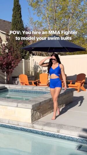 Kaytlin Neil Instagram - did I convince you to get one or…? 👙 @kiavaclothing code KATNISS 

#swimsuit #bikini #swimwear