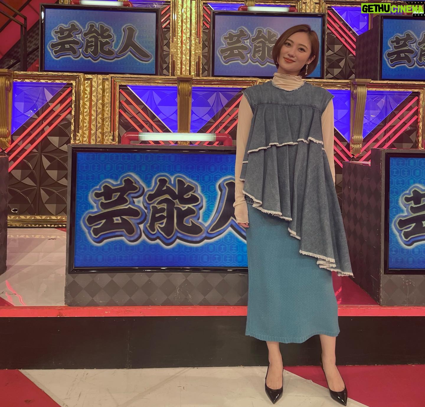 Kazusa Okuyama - 7.5K Likes - 遅くなりました
先日の東大王!
ありがとうございました!!
実はQuizKnockチャンネル登録してるのに…笑
とりあえず頭を柔らかくしようと後日リアル脱出ゲームに挑戦したのでした。続く───
.
tops: @avie_andensal
skirt: @reedit_official
heels: @dianashoespress
🤍🤍🤍