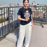 Kazusa Okuyama Instagram - この日９月終わるのにめちゃくちゃ暑い＋笑いすぎて汗だく ニューヨークさんの言う通りほんとに部活みたいなノリ、、笑 . 👖 @wanawanaofficial