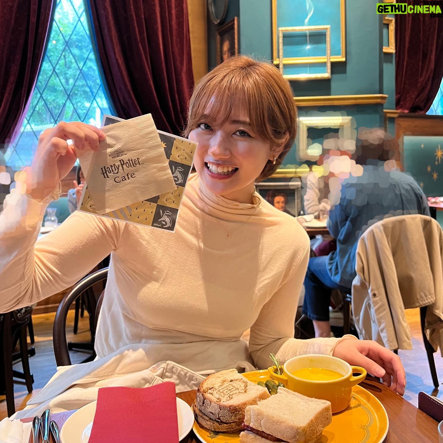 Kazusa Okuyama - 9K Likes - 今は昔
ハリーポッターカフェに行きました。
ハッフルパフ。