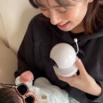 Kazusa Okuyama Instagram - これなんだ？？興味津々に見てる🌷👀 見守りカメラ導入してみました📷 @babysensejapan セットアップとかペアリングとか色々大変なのかなと思ってたら、置くだけ電源つけるだけ！ありがたすぎる。アプリやWi-Fiも不要です。 360°見渡せて、マイクもついていて、 他にも便利な機能がたくさん🌼🌼 これから動き回るようになったら もっともっと活躍してくれそう🥹 夜はもちろん お昼も見守りながら 自分の時間を作ることができて最高✔️ 妊娠出産を控える友達にギフトしたい💝かなりおすすめです！ #PR#出産準備#ベビーセンス#ベビーセンスホーム#ベビーモニター#ベビーセンサー#ベビー用品#SIDS#令和5年baby