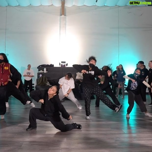 Kea Peahu - 2.4K Likes - got a lil too excited in the beginning there 💀 thank you @matthewmsabino for this class 🙏🏼 had sm fun
📍: @offstagebygrv
🎵: loyalty @kendricklamar @badgalriri
#dance #dancers #offstage #loyalty #explorepage #keapeahu