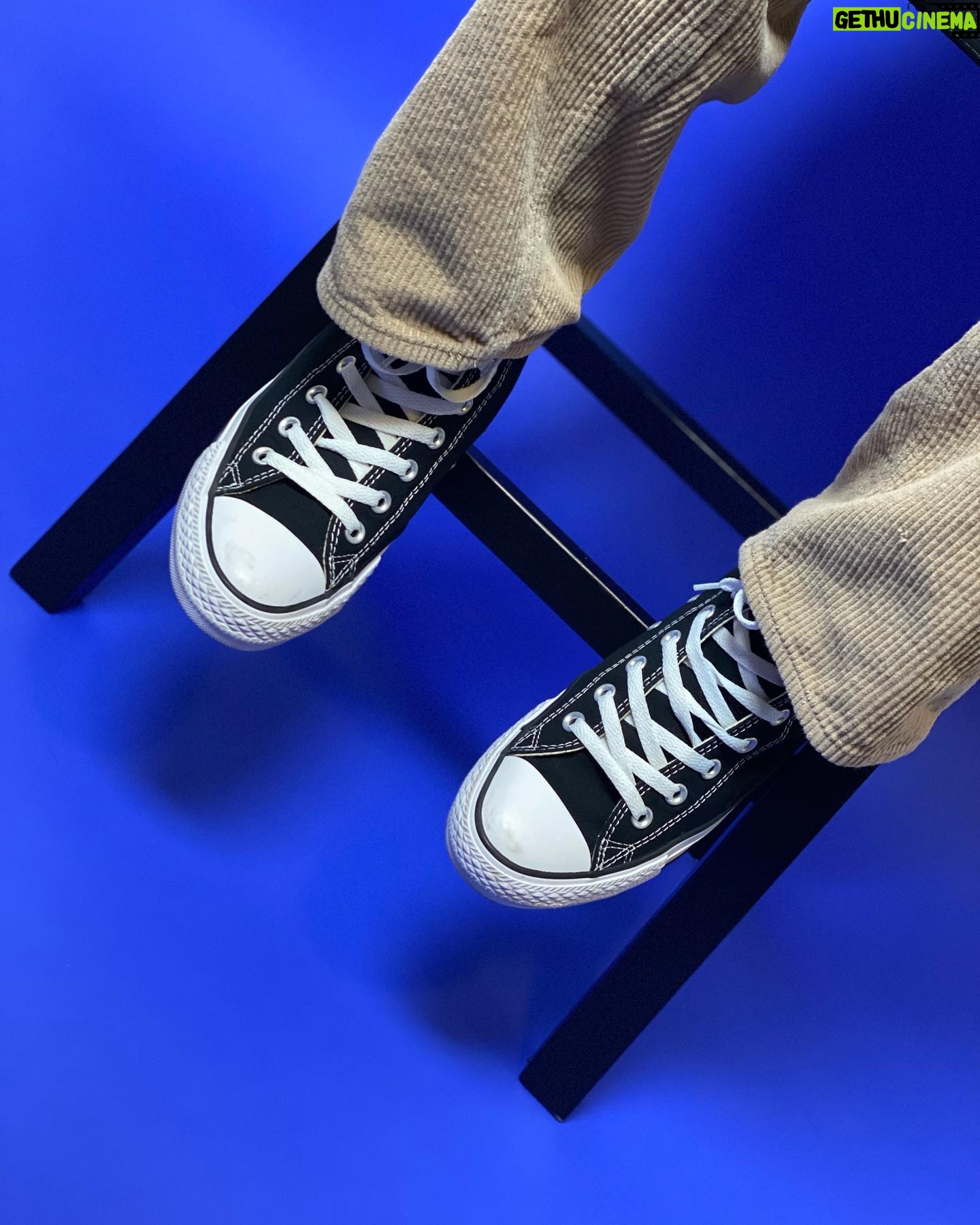 Kea Peahu - 4.2K Likes - i’m kickin’ back n i’m vibin
w my @converse
#converse #photoshoot #keapeahu