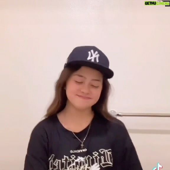 Kea Peahu - 6.9K Likes - it’s been a minnn but i’m back !! comment down below the 📓 emoji if you’ve already started school 🤓 dc: @fam0ustaytay 🔥 @tiktok #tiktok #igreels #keapeahu