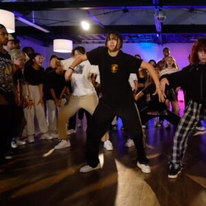 Kea Peahu Instagram - last night was insaneee. shoutout to my girl @fatie.estrada for killin her first class 🙌🏻

dancing w my gfam @ariah.aka @sydneymae08 @marinaccriado & @giannasilva_og <3 
🎵: momma i hit a lick @2chainz @kendricklamar 
📍: @epicenterartsentertainment @boogiezone 

#dance #dancers #gravybabies #gfam #keapeahu #explorepage✨
