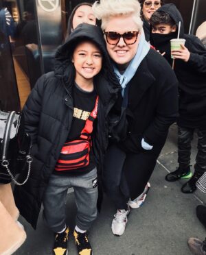 Kea Peahu Instagram - i wanted to take this moment to wish a VERY special happy b-day to @carrie_calkins_ !! no words or things could thank you enough for all that you have, and continue to do for me. you’ve been there for me through thick and thin, and each day you continue being like another mom to me. you always support me and make sure i’m making the right decisions, and you always make sure that i’m staying healthy and i’m safe. so THANK you Carrie. i’ll always love you and be your little baby :) sincerely, your sidekick ❤️