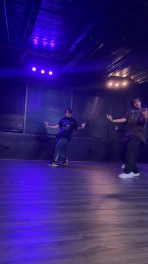 Kea Peahu Instagram - for the double time 

🧠: @jromesy 
🎵: open - remix @dylansinclair @destinconrad @jvckjames 
📍: @fam.ilyco 

#dance #dancers #explorepage #keapeahu
