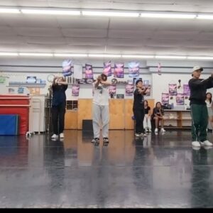 Kea Peahu Instagram - thank you @jromesy for last night 🙏🏼 

🎵: come get it @jacquees ft FYB
🕺w/ @ariah.aka @j.dvwg @jromesy 
📍: @studio808dp 

#dance #dancers #studio808dp #explorepage #keapeahu