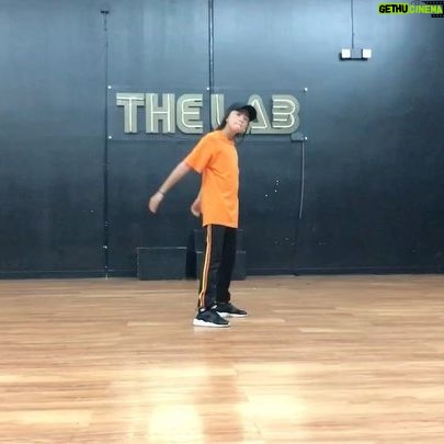 Kea Peahu - 5.2K Likes - Throw Back Dump 🤓
@inthelab247 @sienna.lalau @and.venn