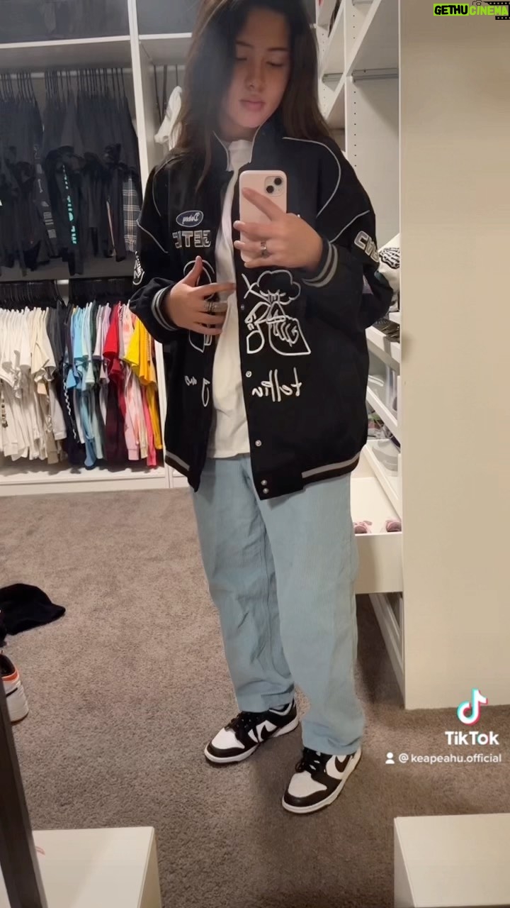 Kea Peahu - 3K Likes - jackets from @aelfricedenofficial 🔥 everyone go check em out ! they’re dope you won’t regret it 🤘🏼
Discount Code : keapeahu25 for 25% off !!
#aelfricedenofficial #tiktok #keapeahuofficial