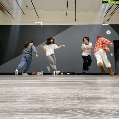 Kea Peahu - 3.8K Likes - starting 2023 on a good note w the fam ❤️🔥✨
🧠: @and.venn
🎵: conceited @sza
📍: @offstagebygrv
#dance #dancers #sza #offstage #explorepage #keapeahu