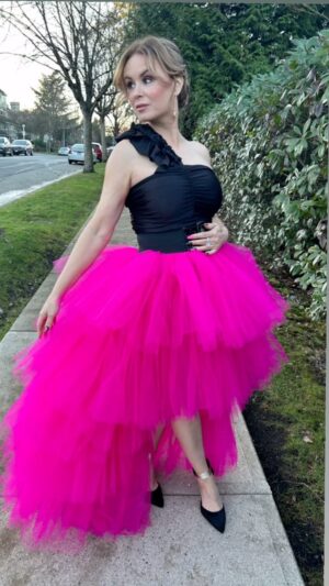 Keegan Connor Tracy Instagram - This is 💯 a dress appreciation post. I *loved* this skirt from @katehewko! It was the flounciest, pinkest most delightful concoction ever. Genuinely just so much fun to wear! 
Thank you to everyone at @ubcp_actra for making the awards night such fun! 
#pink #flouncy #tulle #cupcakedress #fuschia