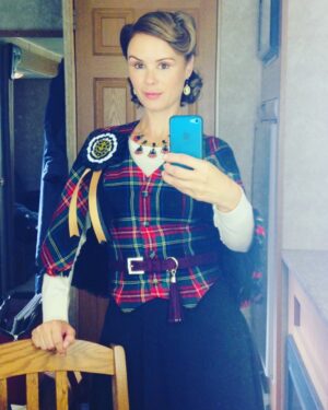 Keegan Connor Tracy Instagram - From my first day on @magicianssyfy. Magali was a genius 🖤 and I wish so badly I had nabbed that belt 😞
Sending love and spells to all my Magicians peeps. Miss you all!
#themagicians #professorlipson #throwbackthursday