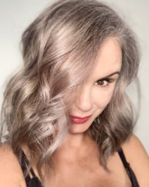 Keegan Connor Tracy Instagram - I admit…sometimes I do miss the silver hair. It looked good in pictures (for like, 2 weeks and with a filter) but in real life maybe less so. But every once in a while I see a pic and think oh! #silverhair #silversisters