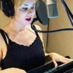 Keegan Connor Tracy Instagram - ATTENTION GAMERS! The game based on the hit movie Starship Troopers has a voice you might recognize! Had a lot of fun voicing Pyre for this: Extermination is a 16 player co-op FPS that puts you on the far-off front lines of an all-out battle against the Bugs! Squad up, grab your rifle, and do your part as an elite Deep Space Vanguard Trooper set to take back planets claimed by the Arachnid threat! Available now, along with Extraction, on @steam_games_official @offworldind #gaming #voiceartist #pyre #starshiptroopers