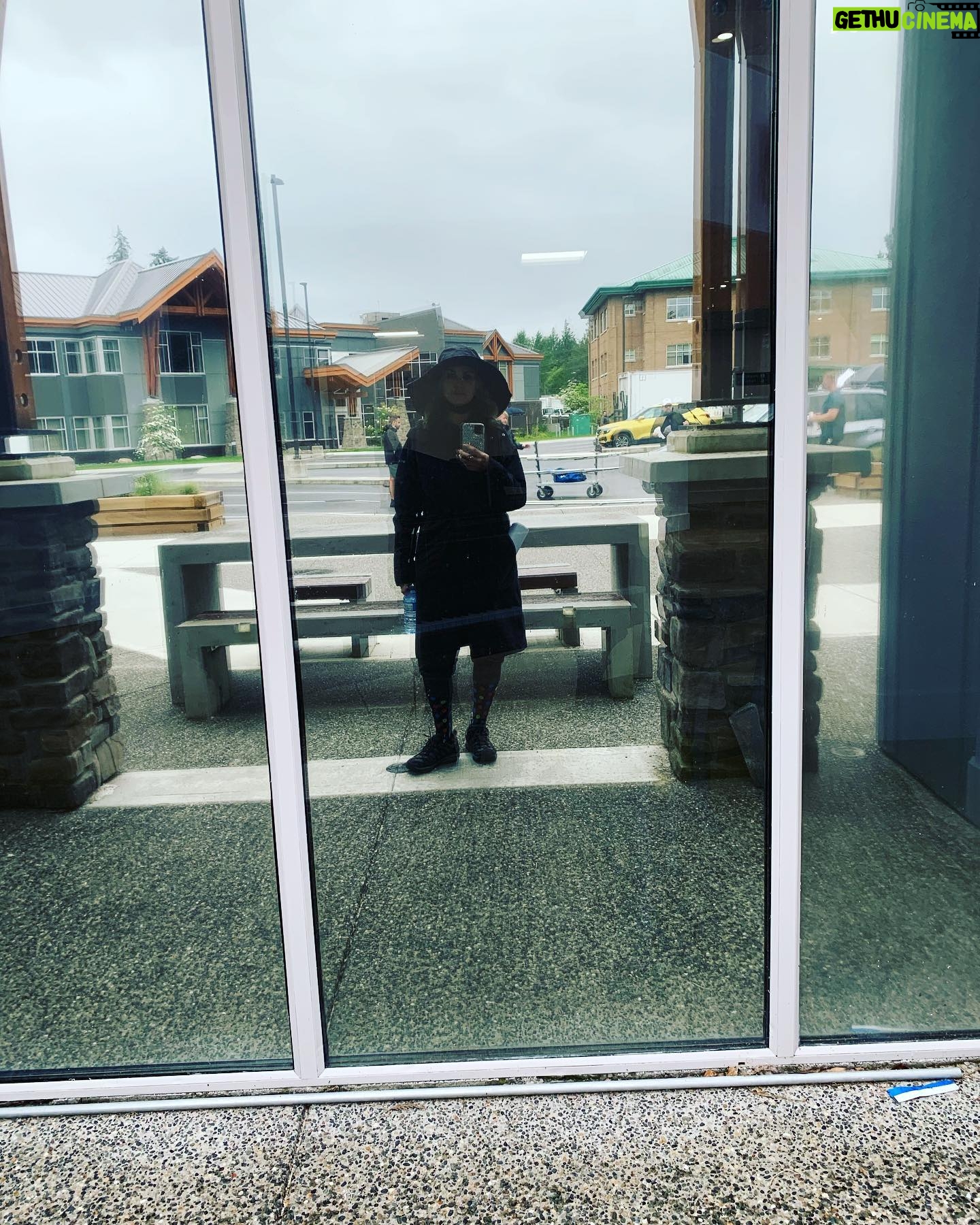Keegan Connor Tracy Instagram - TUNE IN tomorrow on @lifetimetv Canada to catch the movie I directed “Engaged to be Murdered”. Fun to shoot, wonderful cast and crew. I miss being behind that camera…! @madosmith21 @erinkathleenboyes @sarahlucasredmond @tanisdj @maximilianbrey @marcobossow @keenantracey @androidmotel #director #tvdirector #femalefilmmakers #lifetimemovies #thriller