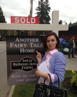 Keegan Connor Tracy Instagram - What I’ll be doing if work doesn’t start happening soon #throwbackthursday #talesfromthecrypt @joehill
