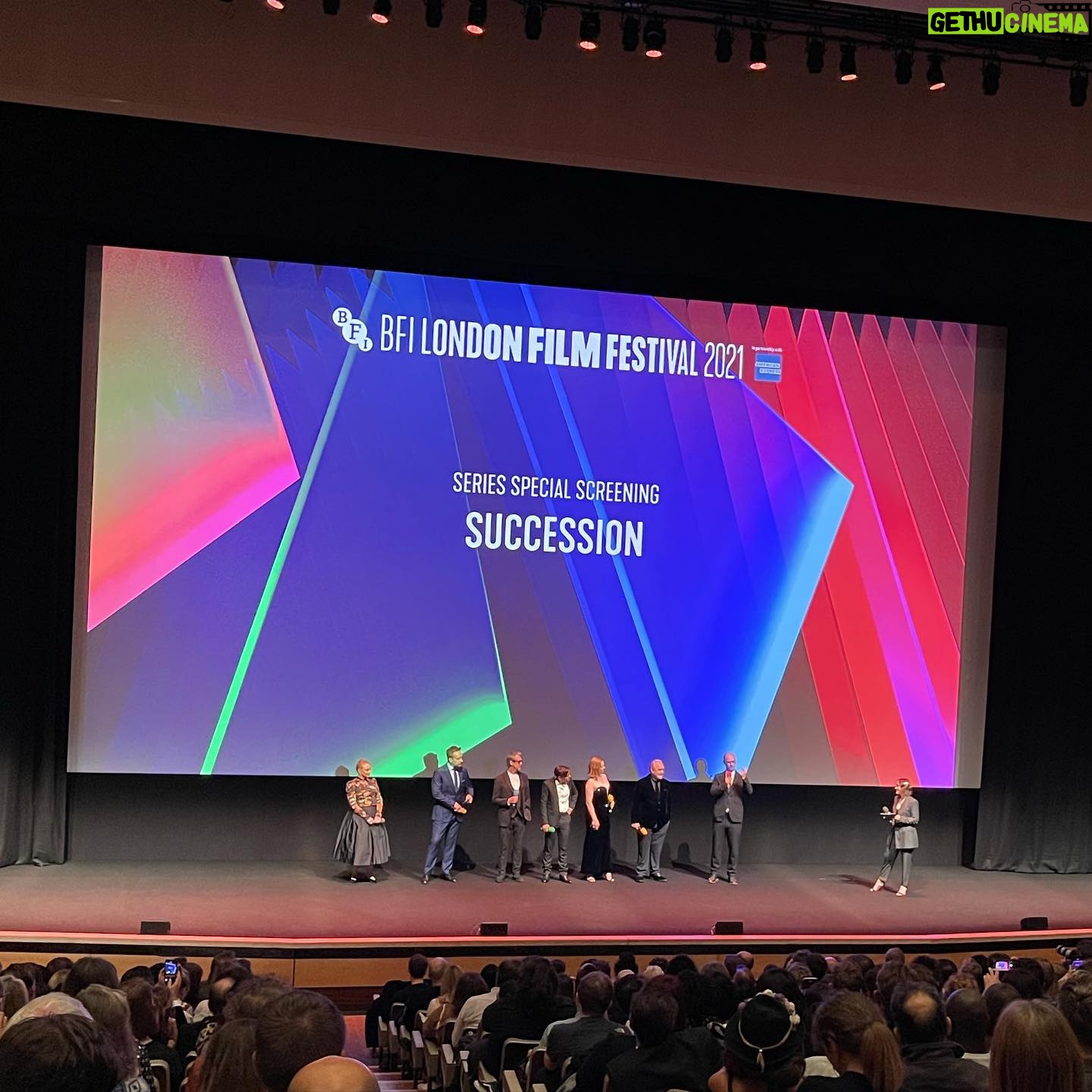 Keeley Hawes Instagram - Huge congrats to the entire #succession team and thank you @hbo and #bfilondonfilmfestival for an amazing evening 🖤 #successionseason3