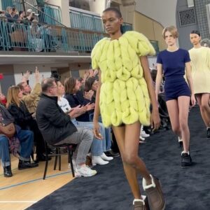 Keeley Hawes Instagram - Thanks and congratulations @jw_anderson such a beautiful show 🖤 #lfw