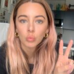 Keeley Hazell Instagram - photo 💩