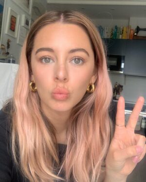 Keeley Hazell Instagram - photo 💩