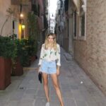 Keeley Hazell Instagram - In search of pizza 🍕