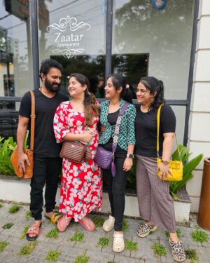 Keerthana Anil Instagram - Wishing our dearest chechi n chettuo a happy and lovely Anniversary ♥️🧿 
Wishing you both love,happiness and peace that last a life time ! 
We love you both so so so soooooooo much ♥️♥️
@shafna.nizam ♥️
@sajinsajin_ ♥️
#happyanniversary #cheersto10yearsoflove #stayblessedforever #togetherforever #friendswhoarefamily #myhappybunch #love #laughter