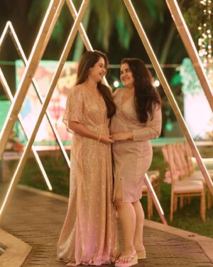Keerthana Anil Instagram - I’m on team US ♥️😘👭🧿✨
My costume - @thanzscouture ♥️
Her costume - @sahasra_clothing_store ♥️
Jewels - @golden_cup_fashion_jewellery ♥️
Camera - @makeover.photography ♥️
