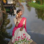 Keerthana Sreekumar Instagram - 🌸🌸🌸 Photography @bijuwhiteramp_photography Wearing @pearls_fashion_boutique Hair & Makeup @zintos_makeup_official