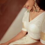 Keerthana Sreekumar Instagram - ONAM KACHERI 🌼 Photography @raka_8_ Costume @thoran_by_zayi Makeup @makeupbyanil Jewelry @priya_anokhi_ Stylist @zohibzayi @_brahm_an @ameerkbasheer @_abhi_makeovers