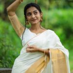Keerthana Sreekumar Instagram - நடனம் ஒரு மௌனக் கவிதை Shot by @abhishek_satheesan_photography Outfit @adorebedizen Styling @_aneena_jose__