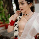 Keerthana Sreekumar Instagram – ONAM KACHERI 

Photography @raka_8_ 
Costume @thoran_by_zayi 
Makeup @makeupbyanil 
Jewelry @priya_anokhi_ 
Stylist @zohibzayi 
Special thanks @_brahm_an @ameerkbasheer @adharsh_sudharsan @_abhi_makeovers
