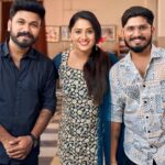 Keerthi Bhat Instagram - Happy Birthday to dear friendu the kind-hearted and talented actress @keerthibhatofficial 🥳 On this special day, we wish you endless happiness and smiles that never fade. Your warmth and kindness touch everyone around you, and we are grateful for the beautiful friendship we share.😇🥰 Hope our bond continues to grow stronger, not just as friends, but as family.🤗 May you achieve great success in all your upcoming projects, and may this year bring you even more joy and fulfillment.😃 Keep shining brightly Keerthi, and know that we will always be here cheering you on🤟🎉 You and your life partner @its_vijay_karthek bro are truly made for each other 🫶 #happybirthday #keerthikeshavbhat #actress #biggboss #biggbosstelugu #sjmediaspot #birthdaycelebrations #kindhearted #jaggudarling