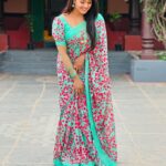 Keerthi Bhat Instagram - Saree loves me🩵 Blouse design by : @nihira_designerstudio #saree #keerthibhat #madhuranagarilo #ursradha #telugu #hyderabad