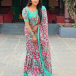 Keerthi Bhat Instagram - Saree loves me🩵 Blouse design by : @nihira_designerstudio #saree #keerthibhat #madhuranagarilo #ursradha #telugu #hyderabad