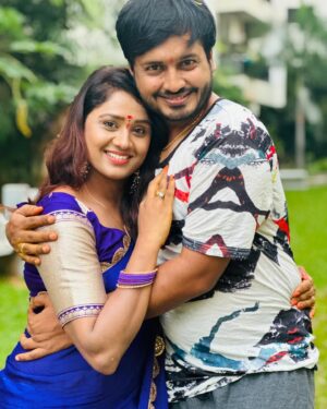 Keerthi Bhat Instagram - Happy Mother’s Day Mamma ,,,,’the only love that I really believe in is a mother’s love for her children’’ Now I’m believing u y coz now ur only my mom n dad love u Mamma I’m happy to tell u ur my Amma🥰

#happymothersday