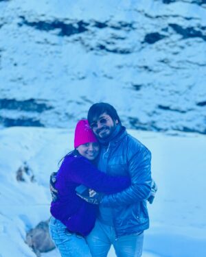 Keerthi Bhat Instagram - Happy Mother’s Day Mamma ,,,,’the only love that I really believe in is a mother’s love for her children’’ Now I’m believing u y coz now ur only my mom n dad love u Mamma I’m happy to tell u ur my Amma🥰

#happymothersday
