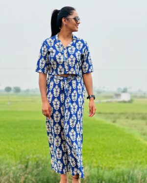 Keerthi Bhat Instagram - Take another chance it’s ok ❤️💙

Pc by: @its_vijay_karthek 
 
#selfconfidence #vijayawadadiaries #vijayawada #confidence #tollywood #pose #urskeerthi#bigboss #bigbossseason6