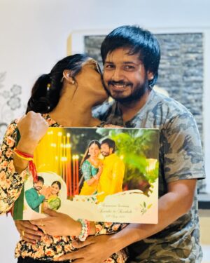 Keerthi Bhat Instagram - Happy Mother’s Day Mamma ,,,,’the only love that I really believe in is a mother’s love for her children’’ Now I’m believing u y coz now ur only my mom n dad love u Mamma I’m happy to tell u ur my Amma🥰

#happymothersday