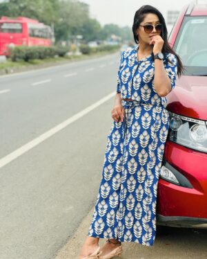 Keerthi Bhat Instagram - Take another chance it’s ok ❤️💙

Pc by: @its_vijay_karthek 
 
#selfconfidence #vijayawadadiaries #vijayawada #confidence #tollywood #pose #urskeerthi#bigboss #bigbossseason6
