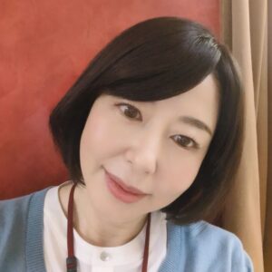 Keiko Horiuchi Instagram - 朝からドラマの撮影ですー！

スタッフ、キャスト、みんなで、力を合わせてますよ。

監督が、今泉ちゃんの教え子ですと？？？

人との繋がりを感じる1日です✨

#ドラマ
#撮影
#人と人との繋がり