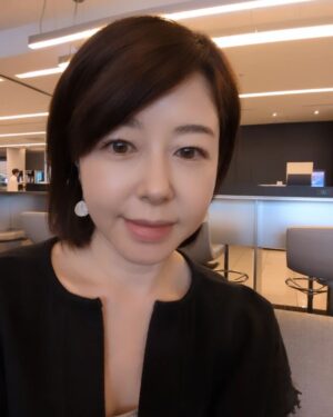 Keiko Horiuchi Instagram - 沖縄へ来ました。

キャスト　スタッフに会えて嬉しいよー

明日は、沖縄映画祭　映画かなさんどーのみんなで、
レッドカーペットを歩きます！

１１時から１３時（時間未定）

その後、沖縄文化芸術劇場なはーと大スタジオにて
映画かなさんどー製作発表　照屋年之監督　特集イベント

お近くの方は是非ですー

#かなさんどー
#映画
#沖縄映画祭