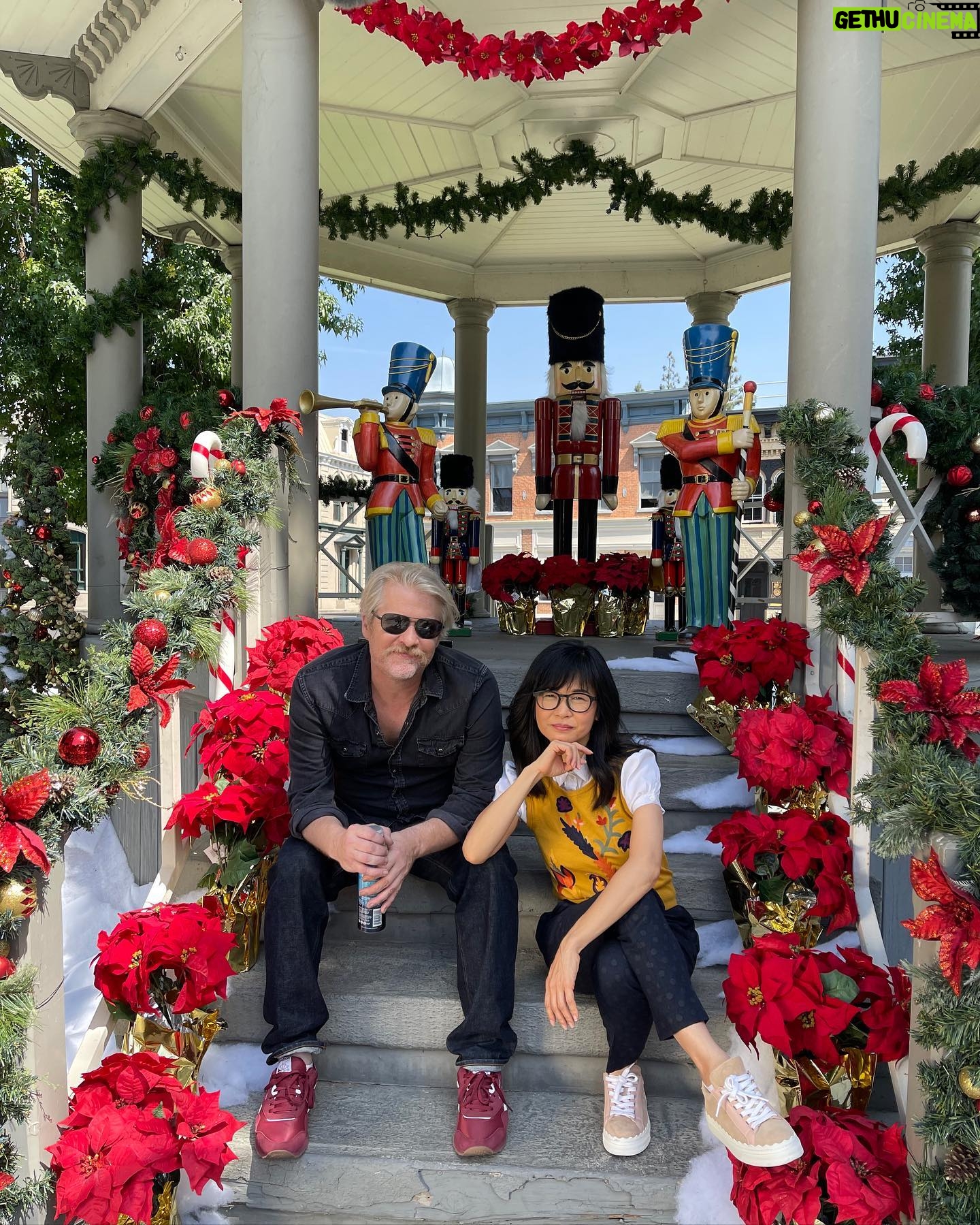 Keiko Agena - 122K Likes - Some shots from today! Hanging with #ToddLowe my TV hubby from #GilmoreGirls. Promos for @up_tv 🌟 The #GilmoreTheMerrier TV binge-a-thon. Coming to you thanksgiving week…
Make up @makeupbyhendra
Hair @jayceemnirajd
