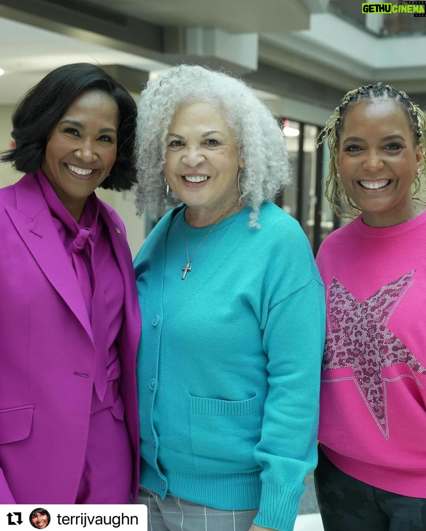 Keisha Lance Bottoms Instagram - Strong women make strong women….I am so grateful to join you on this journey. “Write the vision and make it plain…” Habakkuk 2 #livingintheflow ————————————————————————— Repost: terrijvaughn When a girl from The Bay teams up with a girl from The A, MAGICAL things happen!! @keishabottoms I appreciate your heart, your passion, your brilliance, your vision, your kindness and your power. The Divine Creator knew exactly what we would do together and I'm so thankful! Love you Keisha, and love having you as my teammate on this incredible project!! Looking forward to continuing the process with you and our amazing team! GO TIME! #ATownGirl #BAyTownGirl #BlackGirlMagic #MovingMountains #shebelievedshecouldsoshedid Suit @primephocus and selfies @leimaje @derekjhair @hideokibespoke less