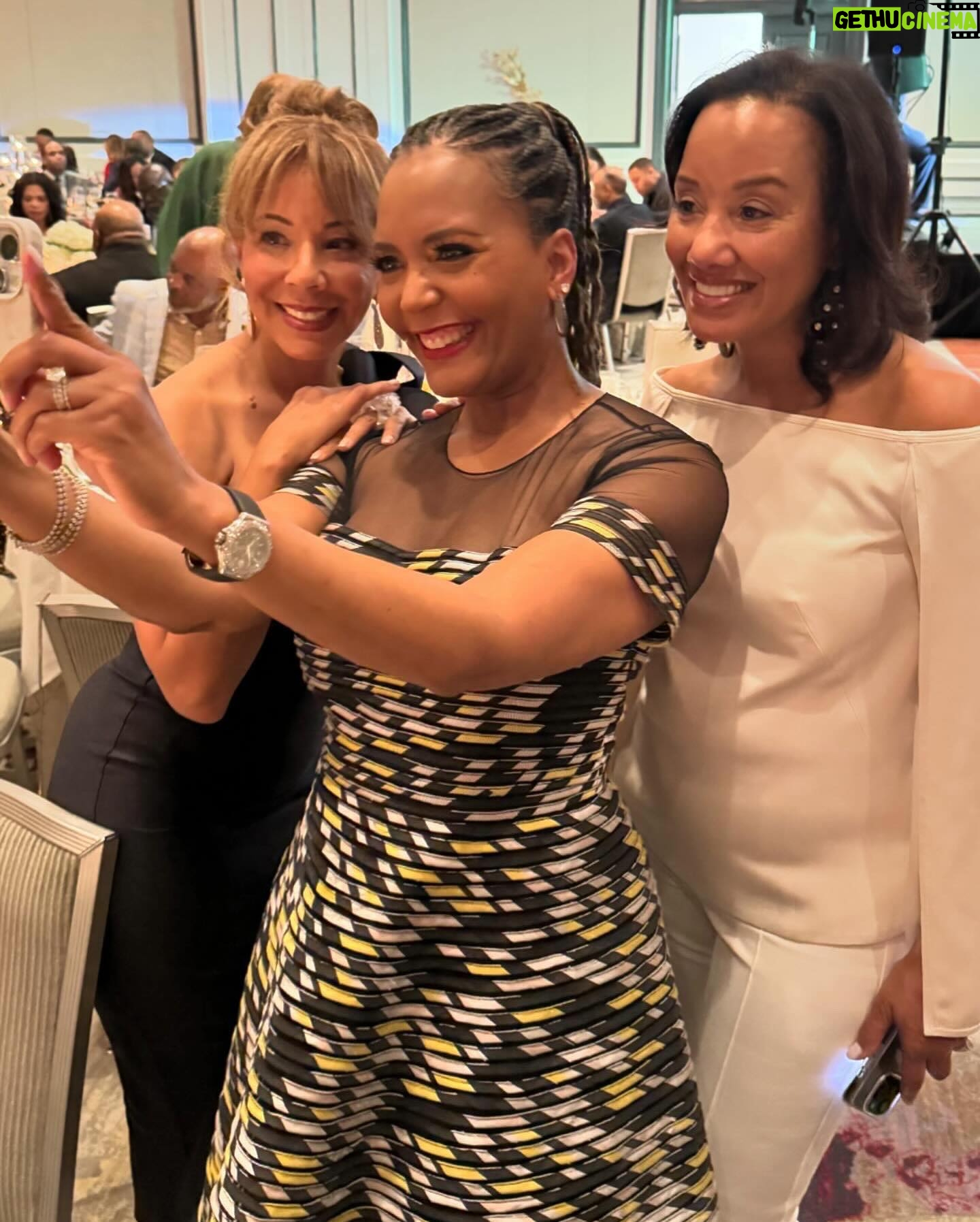 Keisha Lance Bottoms Instagram - Over the course of the last couple of days, I’ve seen women who have spanned literally every decade of my life. From elementary, middle, high school, and beyond, it is a blessing to have girlfriends with you every step of this journey called life.
